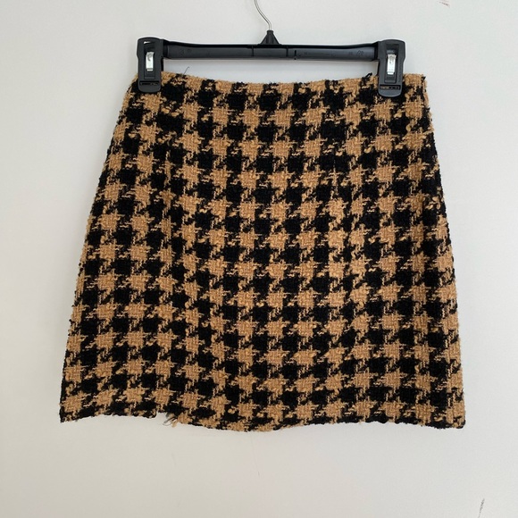New Zara Textured Weave houndstooth mini skirt - Picture 2 of 5